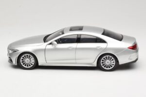 Mercedes CLS C257 Argento Norev 1:18 183489 Pressofusione — immagine 4 di 8