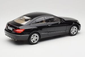 Mercedes E-Class Coupe C207 Obsidian Black Metallic Norev 1:18 B66962418 Pressofusione — immagine 3 di 8