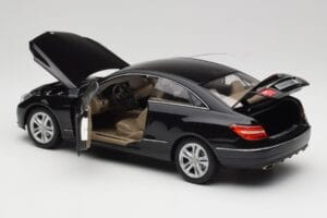 Mercedes E-Class Coupe C207 Obsidian Black Metallic Norev 1:18 B66962418 Pressofusione — immagine 5 di 8