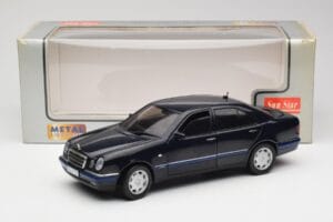 Mercedes E-Class W210 E320 Nero Sun Star 1:18 1151 Pressofusione — immagine 8 di 8