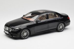 Mercedes E-Class W213 Obsidian Nero iScale 1:18 B66960380 Pressofusione