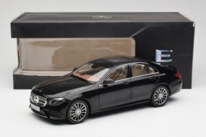 Mercedes E-Class W213 Obsidian Nero iScale 1:18 B66960380 Pressofusione — immagine 8 di 8