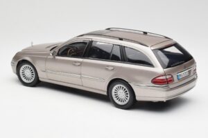 Mercedes E320 CDI W210 Station Wagon Cubanite Argento Kyosho 1:18 B66962188 Pressofusione — immagine 7 di 8