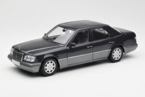 Mercedes E320 W124 Nautik Blu Metallizzato Dealer Edition AUTOart 1:18 B66040508 Pressofusione