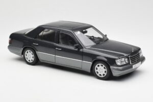 Mercedes E320 W124 Nautik Blu Metallizzato Dealer Edition AUTOart 1:18 B66040508 Pressofusione — immagine 6 di 8