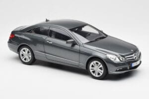 Mercedes E500 C207 Coupe Tenoric Grigio Norev 1:18 183540 Pressofusione — immagine 6 di 8
