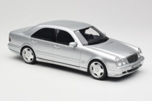 Mercedes E55 AMG W210 Brilliant Silver Otto 1:18 OT459 Resina — immagine 4 di 6