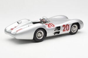 Mercedes W196 Streamliner #20 K. Kling French GP 1954 CMC 1:18 M-128B Pressofusione — immagine 2 di 6