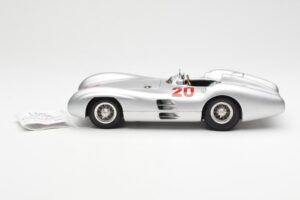 Mercedes W196 Streamliner #20 K. Kling French GP 1954 CMC 1:18 M-128B Pressofusione — immagine 3 di 6
