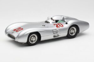 Mercedes W196 Streamliner #20 K. Kling French GP 1954 CMC 1:18 M-128B Pressofusione