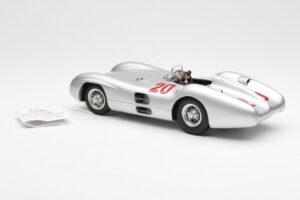 Mercedes W196 Streamliner #20 K. Kling French GP 1954 CMC 1:18 M-128B Pressofusione — immagine 5 di 6