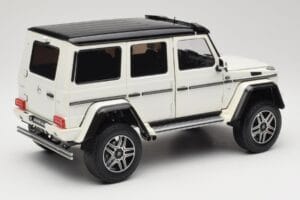Mercedes G 63 AMG 4x4 Squared Polar White Almost Real 1:18 820203 Pressofusione — immagine 3 di 8