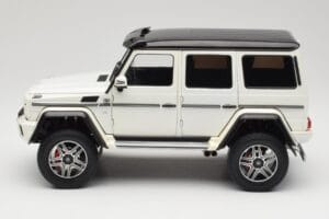 Mercedes G 63 AMG 4x4 Squared Polar White Almost Real 1:18 820203 Pressofusione — immagine 4 di 8