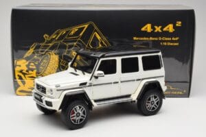 Mercedes G 63 AMG 4x4 Squared Polar White Almost Real 1:18 820203 Pressofusione — immagine 8 di 8