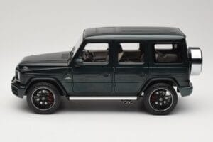Mercedes G 63 AMG W463 Green Metallic Minichamps 1:18 110037066 Pressofusione — immagine 4 di 8