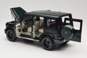 Mercedes G 63 AMG W463 Green Metallic Minichamps 1:18 110037066 Pressofusione — immagine 5 di 8