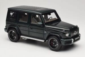 Mercedes G 63 AMG W463 Green Metallic Minichamps 1:18 110037066 Pressofusione — immagine 6 di 8