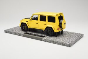 Mercedes Brabus 850 6.0 Widestar G63 W463 Electric Beam Yellow Minichamps 1:18 107032402 Pressofusione — immagine 5 di 6