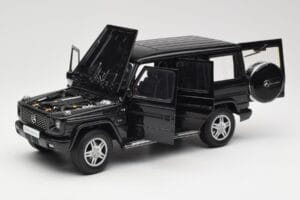 Mercedes G-Class G 500 W463 Smaragd Black Metallic AUTOart 1:18 76101 Pressofusione — immagine 2 di 8