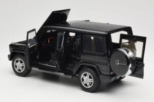 Mercedes G-Class G 500 W463 Smaragd Black Metallic AUTOart 1:18 76101 Pressofusione — immagine 5 di 8