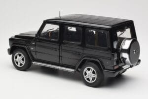 Mercedes G-Class G 500 W463 Smaragd Black Metallic AUTOart 1:18 76101 Pressofusione — immagine 7 di 8