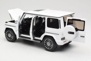 Mercedes G-Class G 500 W463A Diamond White Metallic Minichamps 1:18 113037111 Pressofusione — immagine 5 di 8