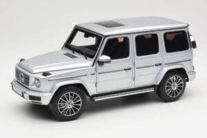 Mercedes G-Class G 500 W463A Iridium Silver Metallic Minichamps 1:18 113037112 Pressofusione