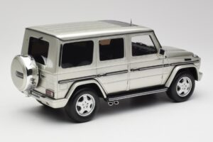 Mercedes G-Class G55 AMG W463 Iridium Argento Otto 1:18 OT1126 Resina — immagine 2 di 6