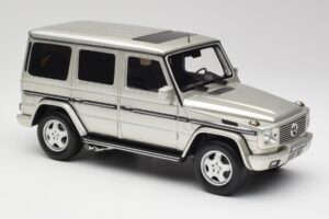 Mercedes G-Class G55 AMG W463 Iridium Argento Otto 1:18 OT1126 Resina — immagine 4 di 6