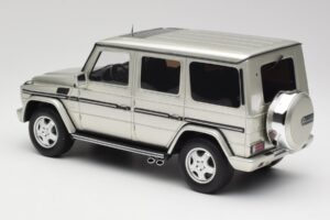 Mercedes G-Class G55 AMG W463 Iridium Argento Otto 1:18 OT1126 Resina — immagine 5 di 6