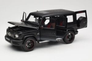 Mercedes G-Class G63 AMG W463A Matt Black Minichamps 1:18 110037064 Pressofusione — immagine 2 di 8