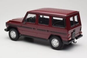 Mercedes G-Class W460 LWB Rosso Scuro Minichamps 1:18 155038102 Pressofusione — immagine 5 di 6