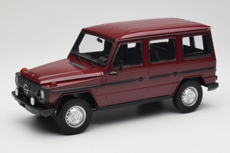 Mercedes G-Class W460 LWB Rosso Scuro Minichamps 1:18 155038102 Pressofusione