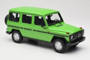 Mercedes G-Class W460 LWB Verde Minichamps 1:18 155038101 Pressofusione — immagine 4 di 6