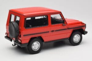 Mercedes G-Class W460 SWB Rosso Minichamps 1:18 155038002 Pressofusione — immagine 2 di 6