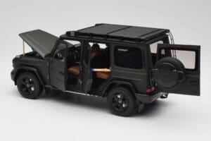 Mercedes G-Class W465 Verde Oliva Norev 1:18 B66960662 Pressofusione — immagine 5 di 8