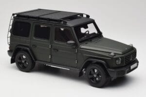 Mercedes G-Class W465 Verde Oliva Norev 1:18 B66960662 Pressofusione — immagine 6 di 8