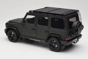 Mercedes G-Class W465 Verde Oliva Norev 1:18 B66960662 Pressofusione — immagine 7 di 8
