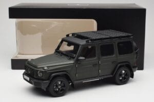 Mercedes G-Class W465 Verde Oliva Norev 1:18 B66960662 Pressofusione — immagine 8 di 8