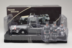 Mercedes G4 6-Wheels Nero With Figures Signature Models 1:18 38202 Pressofusione — immagine 3 di 3