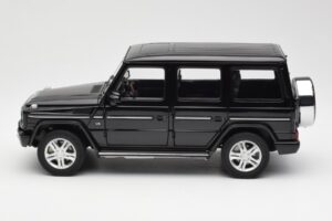 Mercedes G500 W463 Nero AUTOart 1:18 76216 Pressofusione — immagine 4 di 8