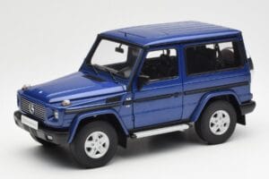Mercedes G500 W463 SWB Blu AUTOart 1:18 76114 Pressofusione