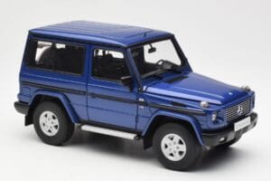 Mercedes G500 W463 SWB Blu AUTOart 1:18 76114 Pressofusione — immagine 6 di 8