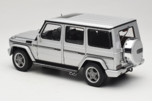 Mercedes G55 AMG W463 Argento AUTOart 1:18 76247 Pressofusione — immagine 7 di 8