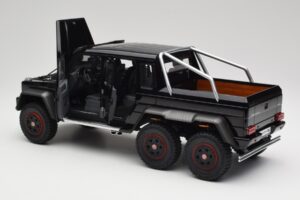 Mercedes AMG G63 W463 6x6 Gloss Nero AUTOart 1:18 76306 Composito — immagine 5 di 8