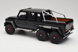Mercedes AMG G63 W463 6x6 Gloss Nero AUTOart 1:18 76306 Composito — immagine 7 di 8