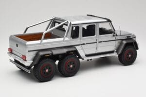 Mercedes AMG G63 W463 6x6 Iridium Argento AUTOart 1:18 76301 Composito — immagine 3 di 8