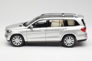 Mercedes GL-Class X166 Iridium Argento Metallic Norev 1:18 B66960097 Pressofusione — immagine 4 di 8