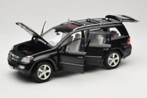 Mercedes GL X164 Period Brown Minichamps 1:18 B66962336 Pressofusione — immagine 2 di 8