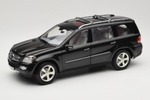 Mercedes GL X164 Period Brown Minichamps 1:18 B66962336 Pressofusione